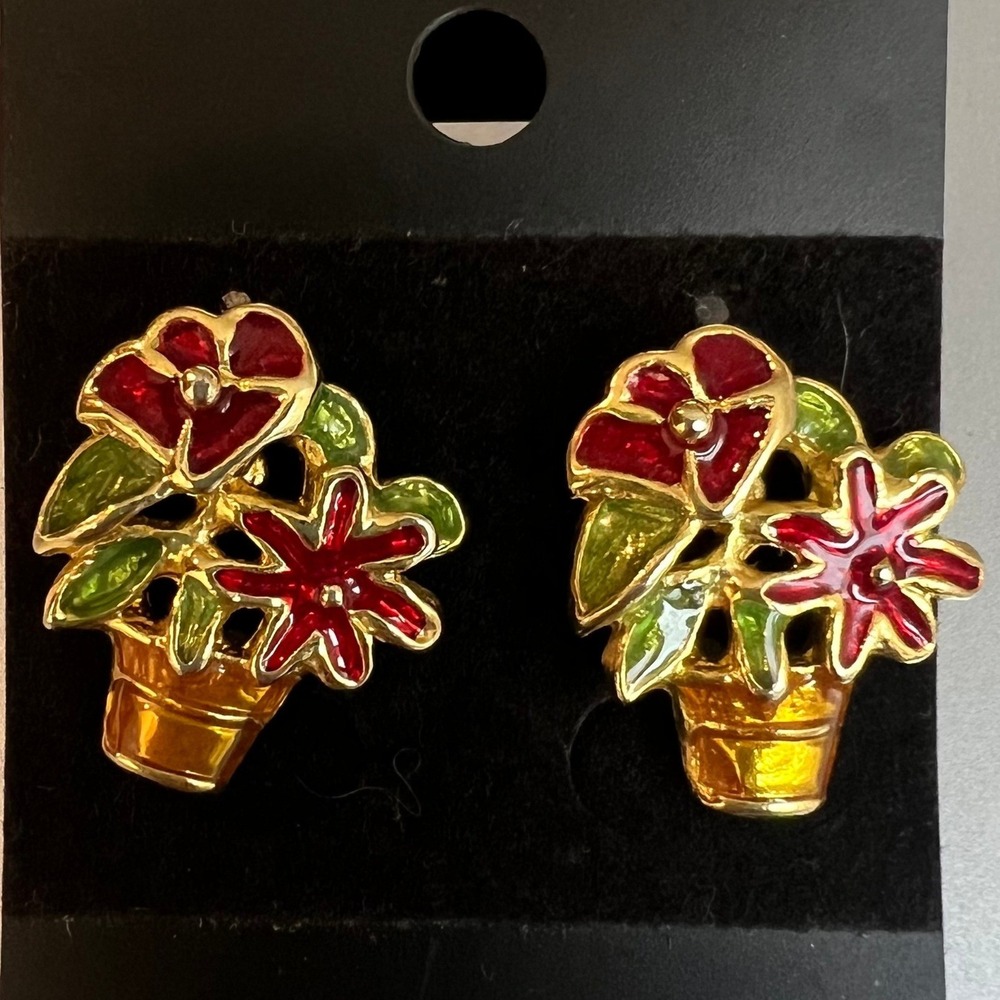 ☘️5/$25 Vintage Poinsettia Earrings Enameled Studs Gold Tone Christmas Festive
